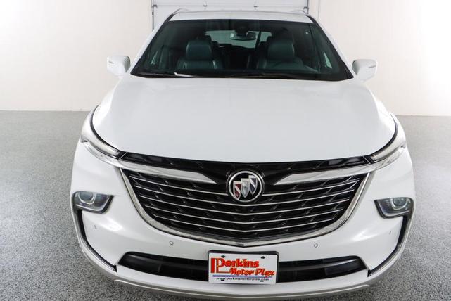 2022 buick enclave essence