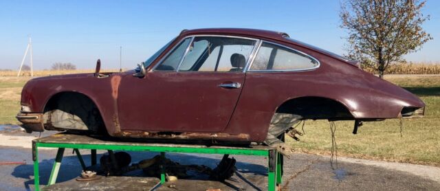 1969 porsche 911 t aubergine coupe