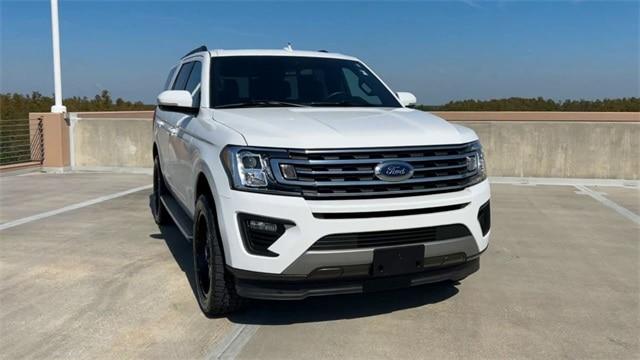 2020 ford expedition xlt