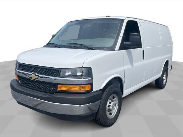 2022 chevrolet express 2500 work van