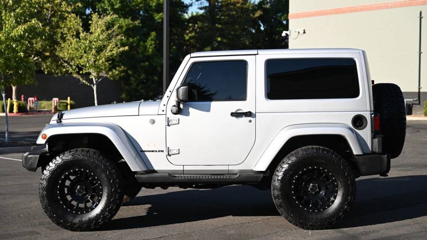 2012 jeep wrangler sahara