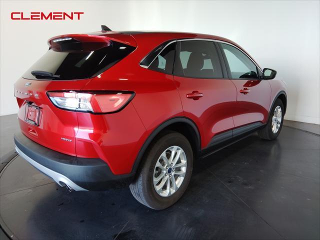 2022 ford escape se