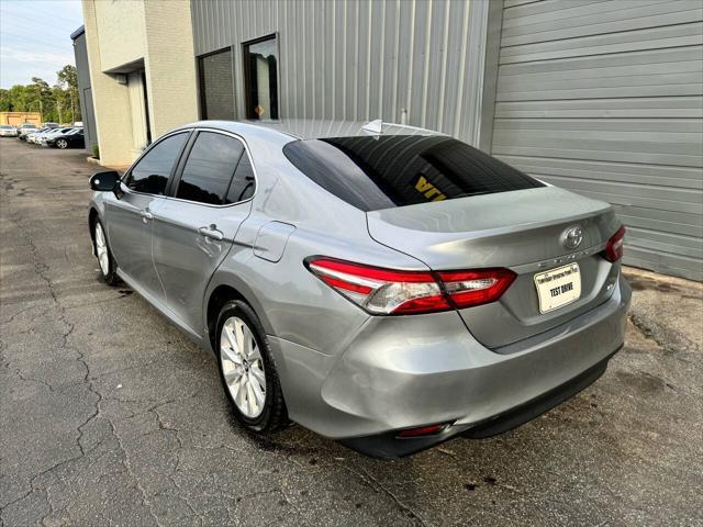 2019 toyota camry le
