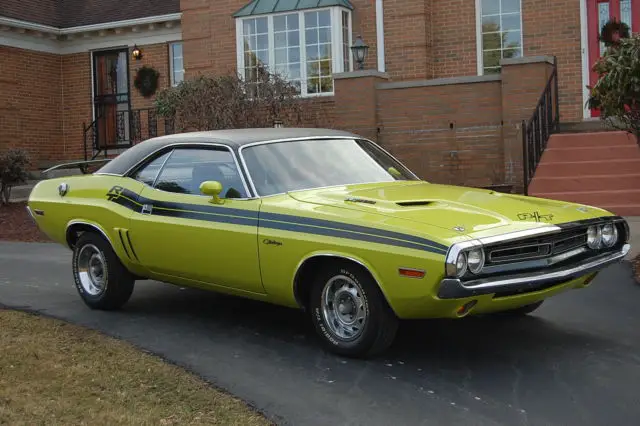 1971 dodge challenger rt- nice solid great driving fun car, great color