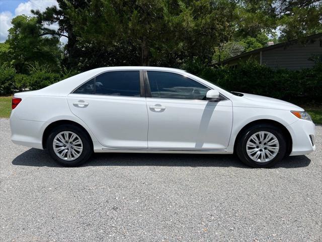 2014 toyota camry le