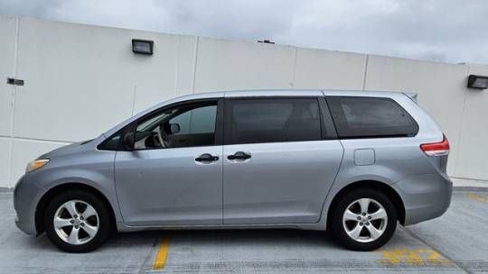 2011 toyota sienna