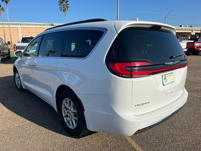2022 chrysler pacifica touring l