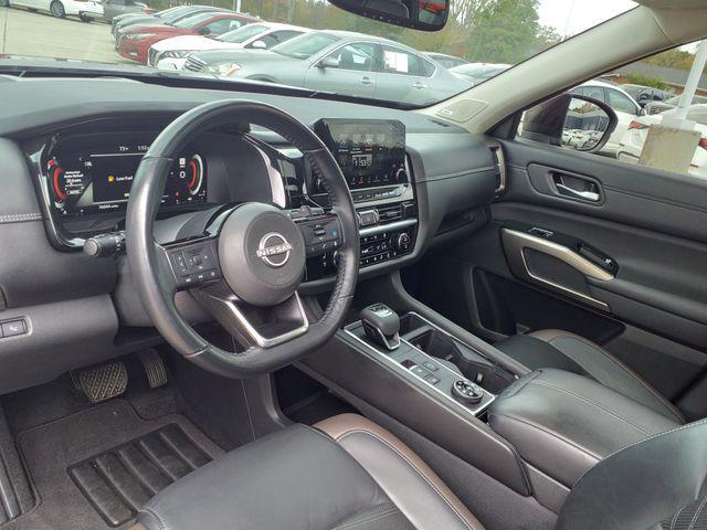 2022 nissan pathfinder platinum