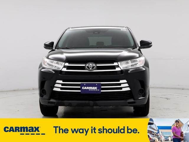 2019 toyota highlander le