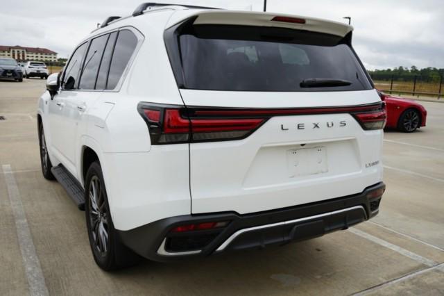 2022 lexus lx 600 base