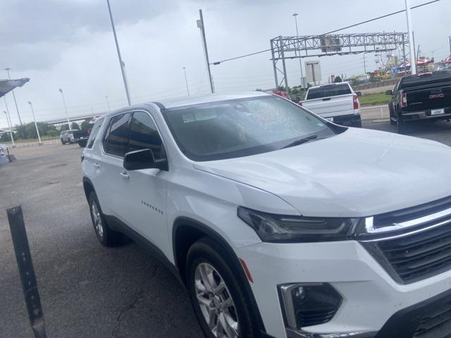 2022 chevrolet traverse ls