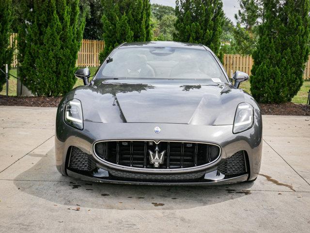 2024 maserati granturismo modena