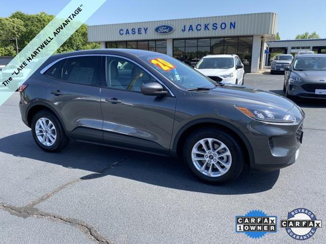 2020 ford escape se