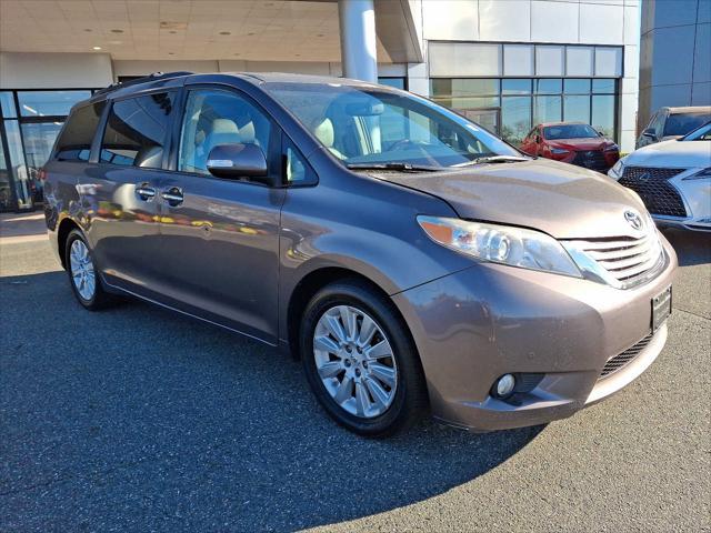 2014 toyota sienna limited
