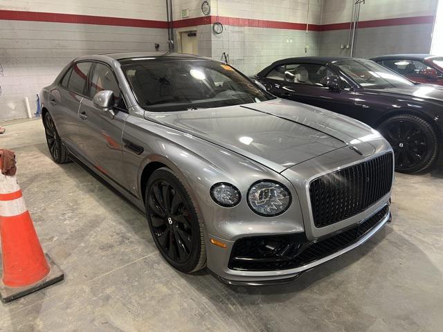 2022 bentley flying spur v8