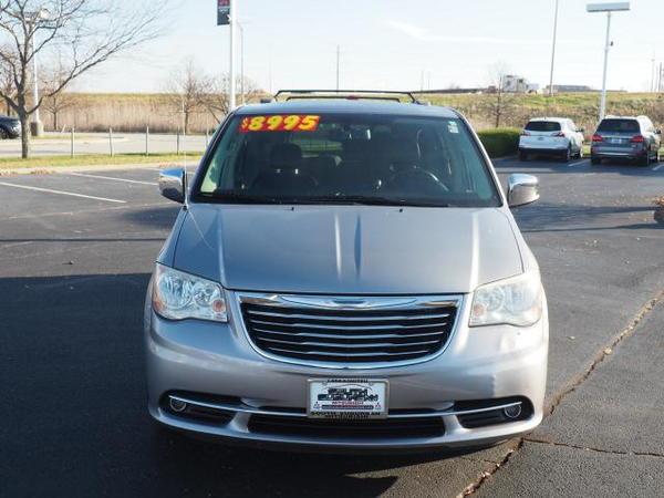 2014 chrysler town and country in saint louis, missouri