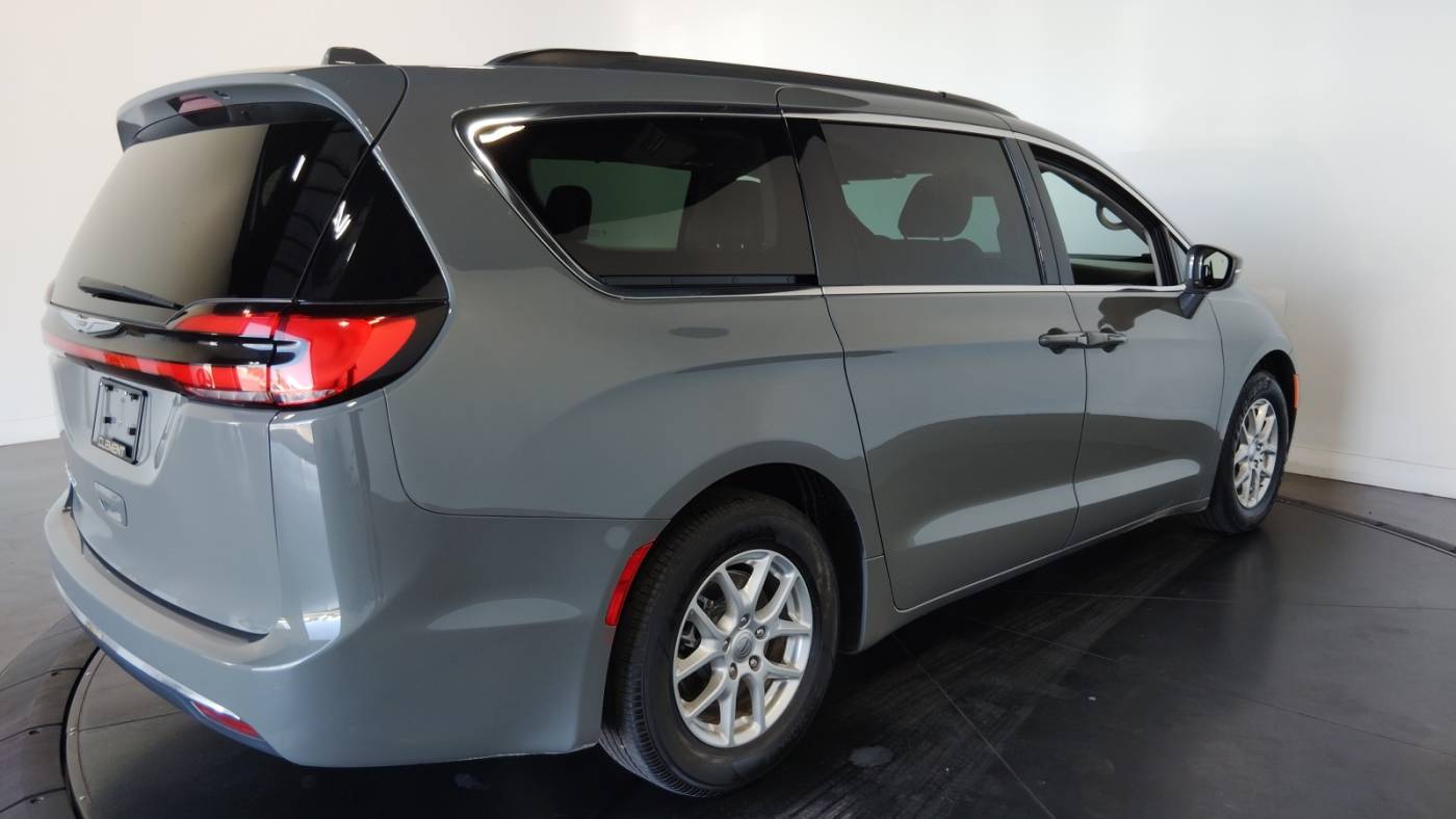 2022 chrysler pacifica touring l