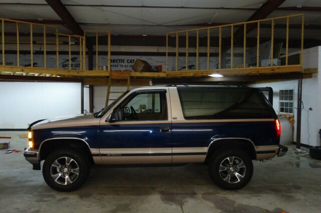1993 silverado package, (survivor) garaged 25 yrs of it's life