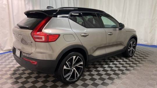 2022 Volvo XC40