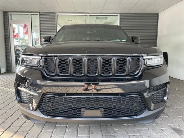 2022 jeep grand cherokee altitude