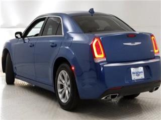 2023 Chrysler 300 touring