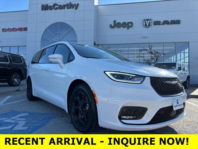 2022 chrysler pacifica hybrid touring l