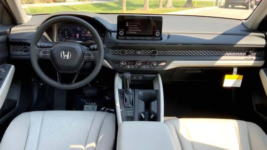 2025 Honda Accord lx