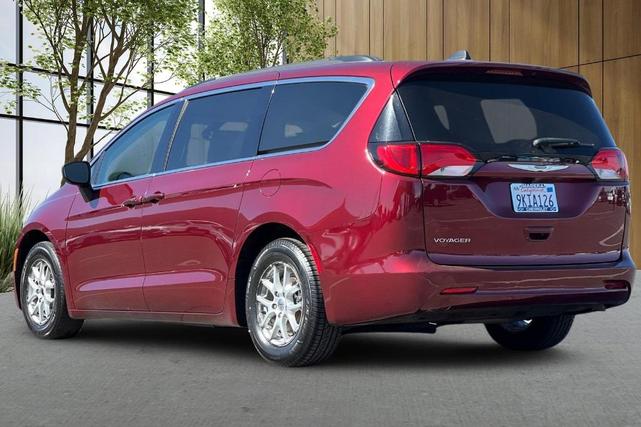 2021 chrysler voyager lxi