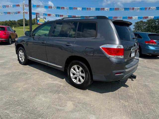2013 toyota highlander base