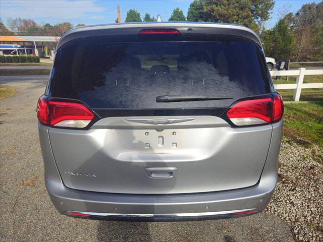 2017 chrysler pacifica touring-l