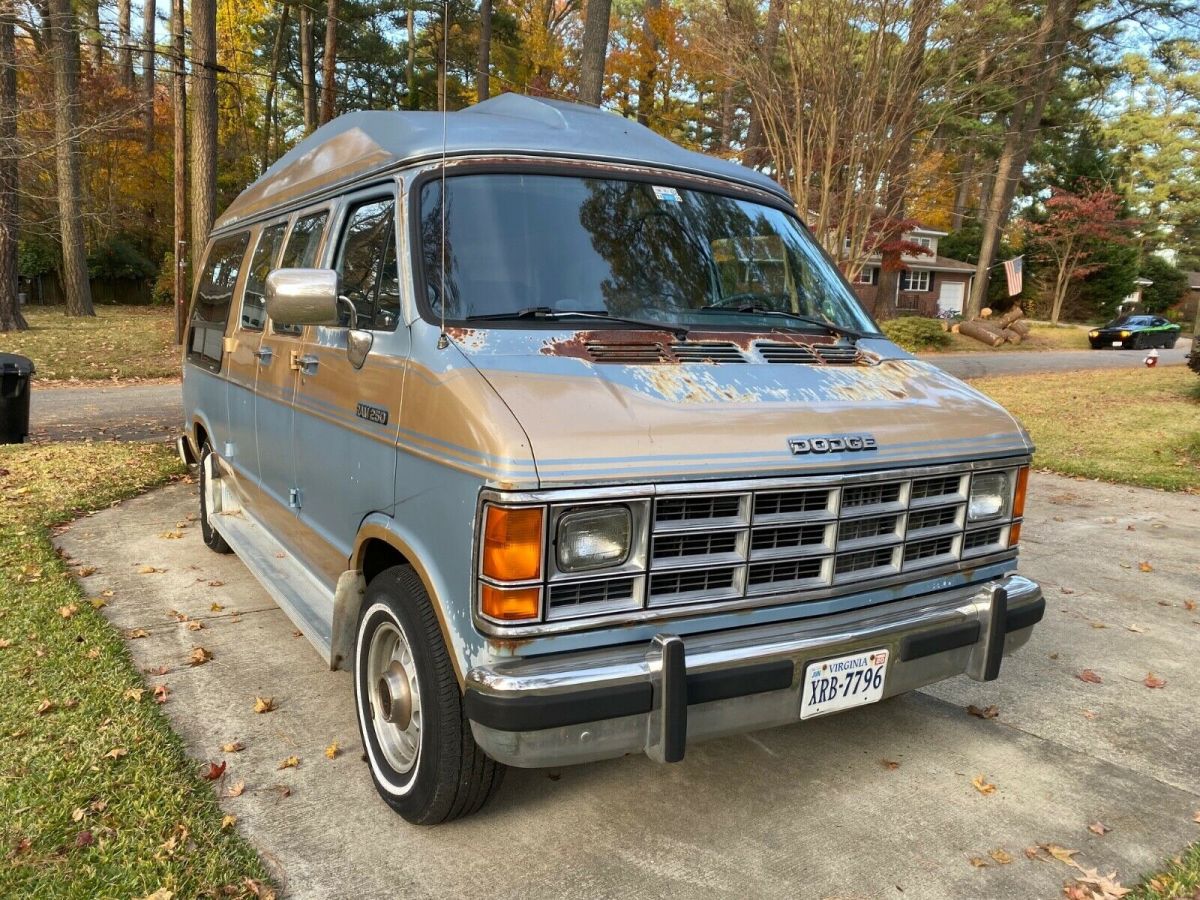 dodge conversion van, camper, rv, travel van, must see, 1 owner
