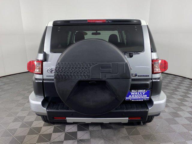 2010 toyota fj cruiser base