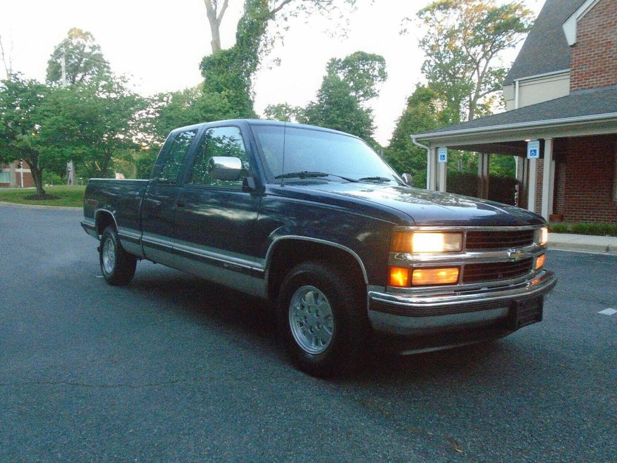 no reserve-1 senior owner-extra cab-very clean-no reserve-no reserve-no reserve!