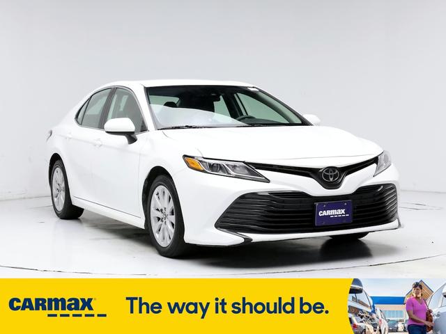 2020 toyota camry le