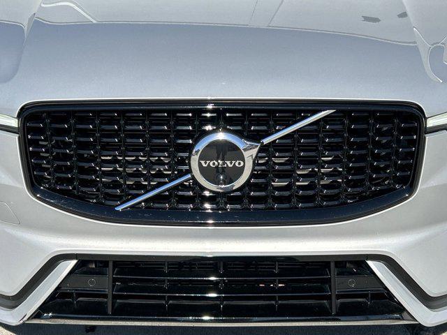 2022 volvo xc60 b5 r-design