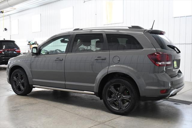 2019 dodge journey crossroad