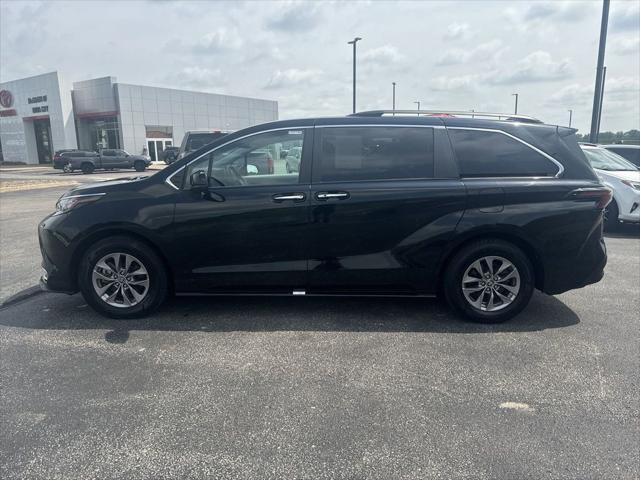 2023 toyota sienna xle 8 passenger