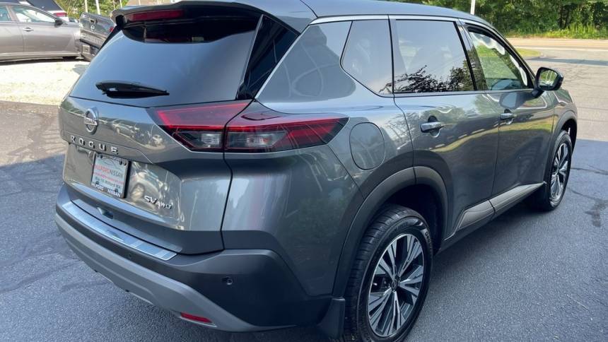 2021 nissan rogue sv