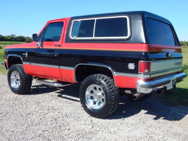1987 chevrolet k5 blazer, fuel injected 350 v-8, lifted, rust free truck