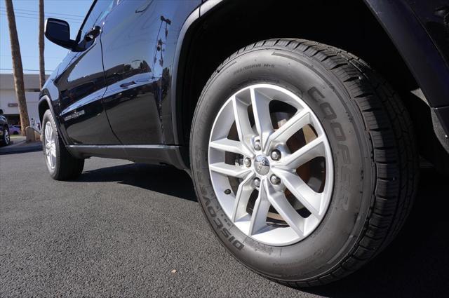 2017 jeep grand cherokee laredo