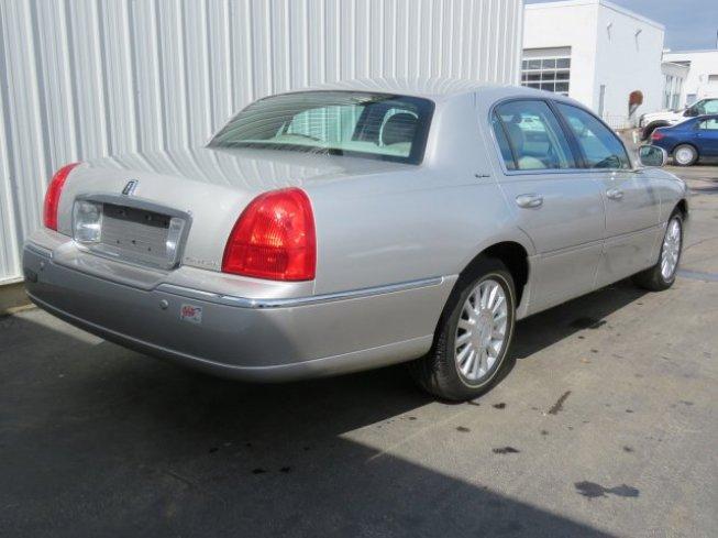 2004 lincoln town car signature for sale in laconia, new hampshire