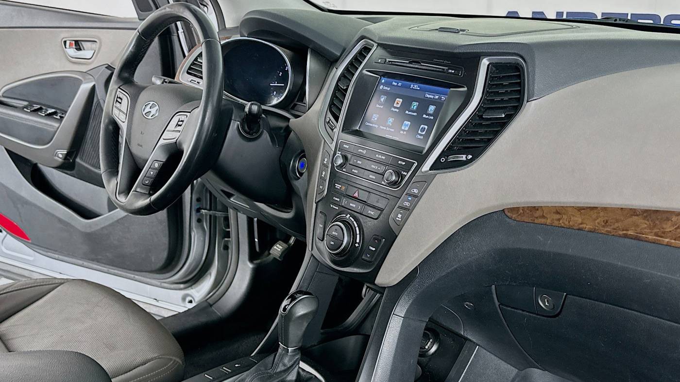 2018 hyundai santa fe se