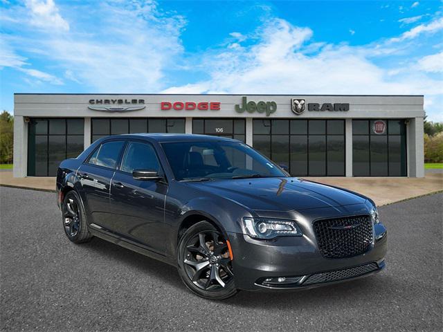 2022 chrysler 300 s