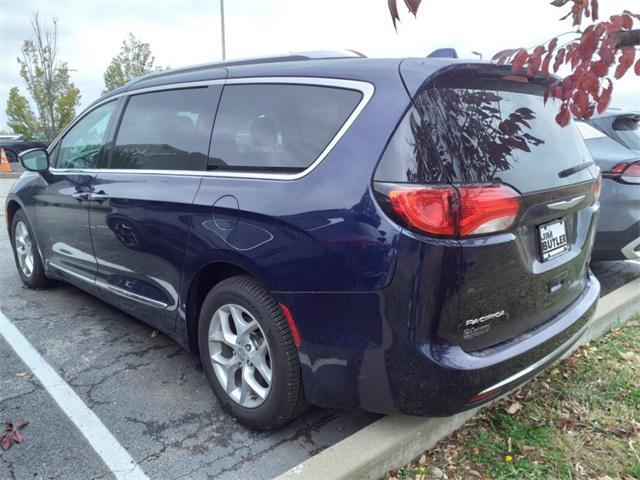 2017 chrysler pacifica touring-l