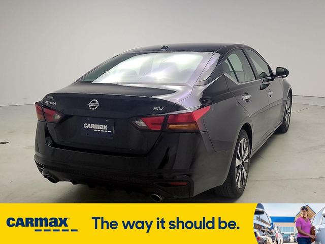 2022 nissan altima sv