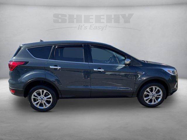 2019 ford escape se