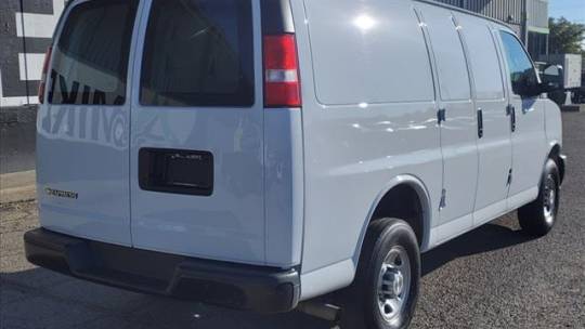 2023 chevrolet express 2500