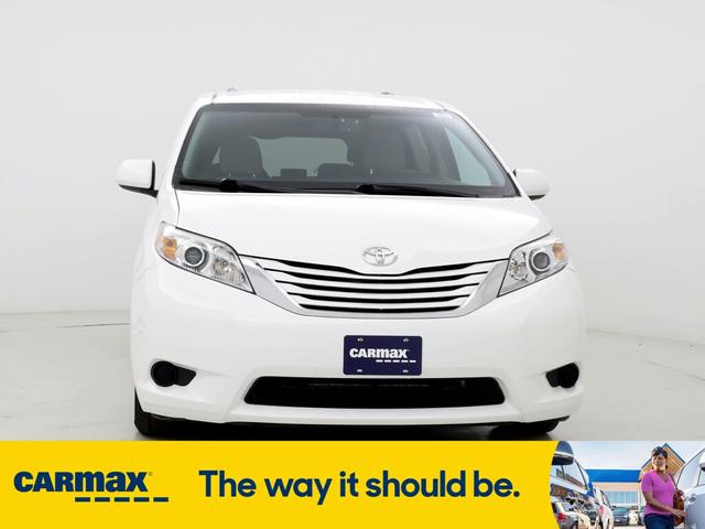 2016 toyota sienna le