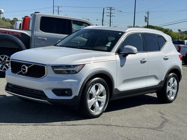 2021 volvo xc40 t4 momentum