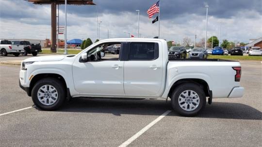 2024 Nissan Navara (Frontier) sv